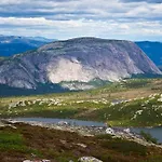 Dom wakacyjny Delikat, Moderne Og Komfortabel Med Panoramautsikt Over Nisser *