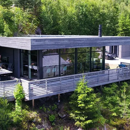 Delikat, Moderne Og Komfortabel Med Panoramautsikt Over Nisser Fjone