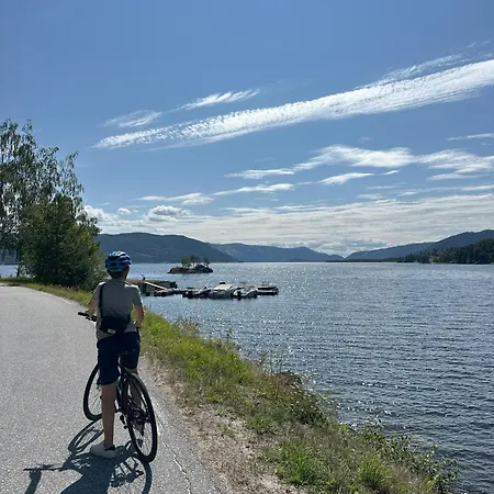 Delikat, Moderne Og Komfortabel Med Panoramautsikt Over Nisser Fjone